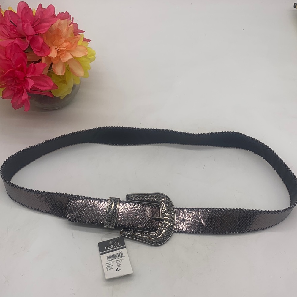 Rue 21 Gray Snakeskin Belt NWT Size XLa BLT4773